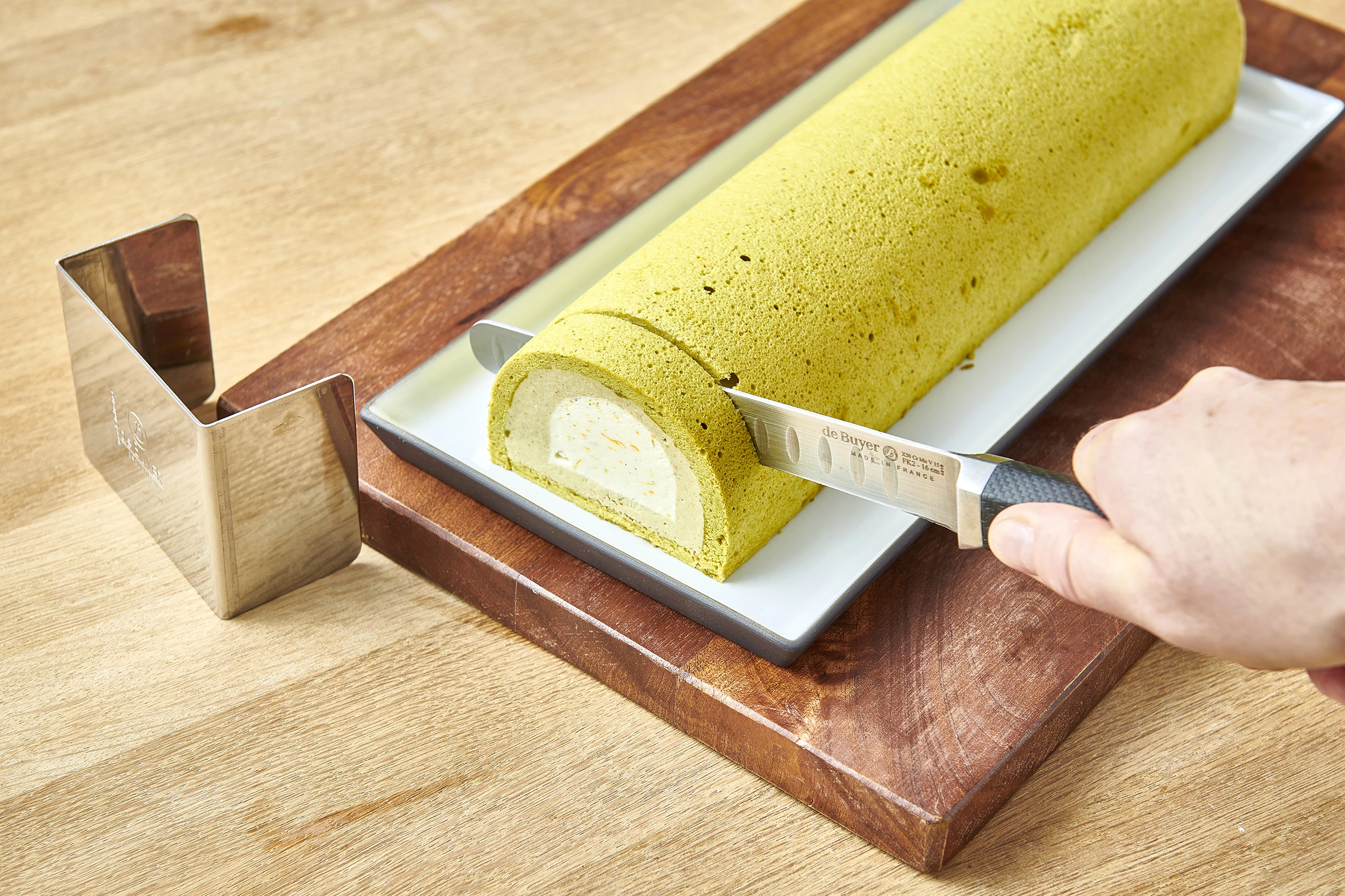 COUTEAU TRANCHELARD SANTOKU 16 CM