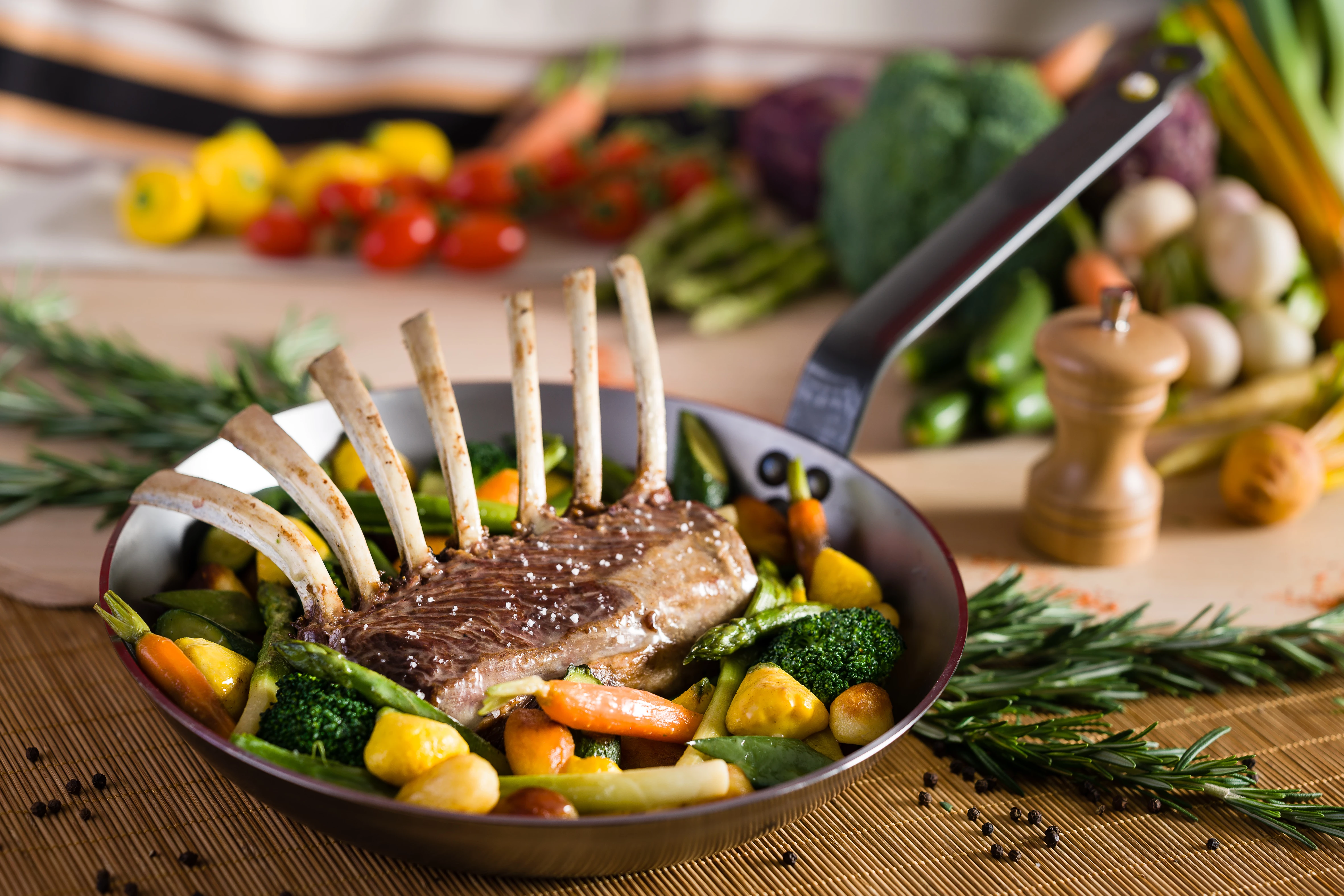 POELE MINERAL B ELEMENT EN TOLE 